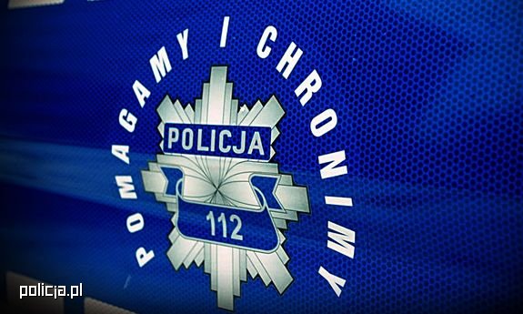 Nieprzytomna leżała na chodniku. Ratował ją kryminalny po służbie