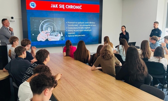 Młodzież świadoma zagrożeń - spotkanie edukacyjne w Centrum Szkolenia Policji w Legionowie