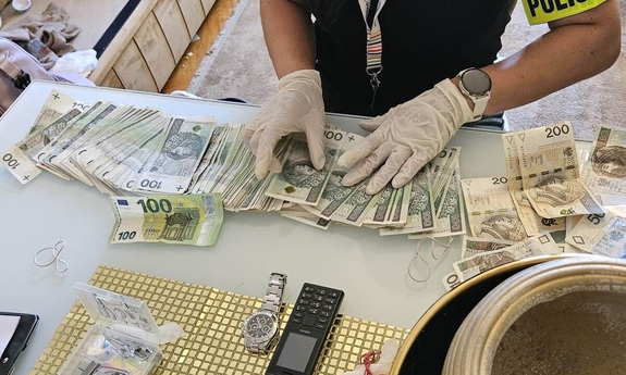 Zatrzymani za oszustwa "na wnuczka"