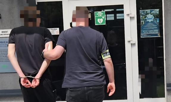 Podszywali się pod pracownika banku i policjanta - „odbierak” zatrzymany