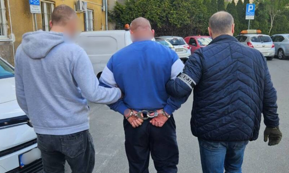 Romeo w kajdankach zatrzymany – opolscy łowcy głów nie zwalniają tempa