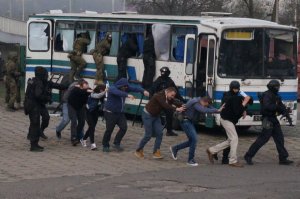 Odbicie zakładników z autobusu - ćwiczenia #4
