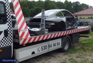 Policjanci CBŚP odzyskali kradzione w Niemczech porsche i części innych aut