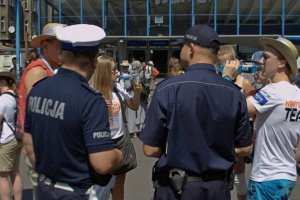 śląscy policjanci czuwają nad bezpieczeństwem pielgrzymów
