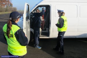 Profilaktyczne działania dolnośląskiej Policji na rzecz bezpieczeństwa w ruchu drogowym pod hasłem ,,Bezpieczna zima na drodze’’ – wyniki akcji