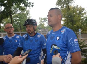 Policjanci z Samodzielnego Pododdziału Prewencji Policji w Opolu rozpoczęli trasę na rowerach do Świnoujścia