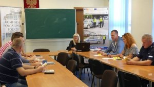 Policjanci uczą się czeskiego - policisté se uči česky