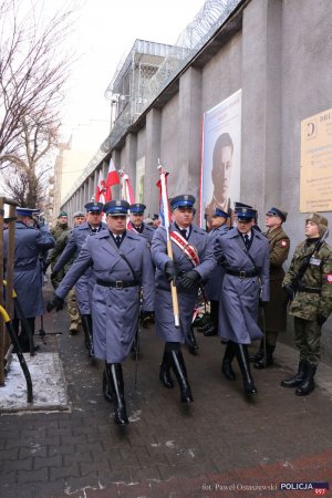 Policjanci podczas obchodów uroczystości Narodowego Dnia Pamięci Żołnierzy Wyklętych