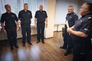 Komendant Wojewódzki  Policji nagrodził policjantów z Myślenic za akcję ratunkową
