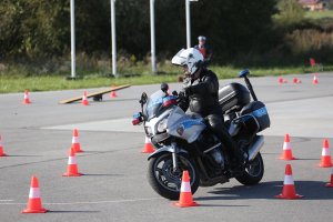 Konkurencja K4 - jazda sprawnościowa motocyklem służbowym