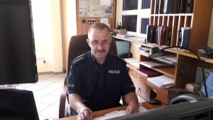 dyżurny z Komendy Powiatowej Policji w Strzelcach Opolskich