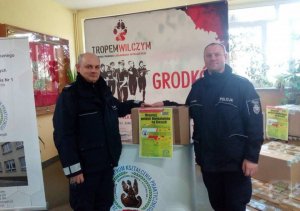 Policjanci z Grodkowa pomagają rodakom na kresach
