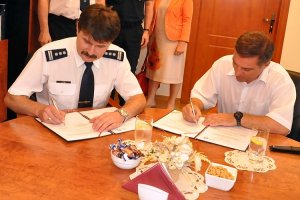 Podpisanie porozumienia o współpracy Centrum Zdrowia Psychicznego i Szkoły Policji w Słupsku