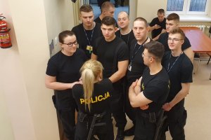 Policjanci ze Szkoły Policji w Słupsku w punkcie rejestracji dawców.