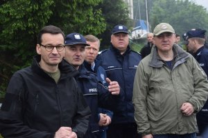 Premier Mateusz Morawiecki, Minister SWiA Joachim Brudziński, Wojewoda Małopolski Piotr Ćwik wraz z kierownictwem małopolskiej policji