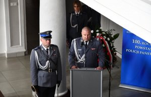 Przywitanie gości przez Komendanta Wojewódzkiego Policji w Białymstoku.