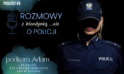 grafika przedstawia policjantkę na ciemnym tle, obok niej napis: Rozmowy z blondynką, ...ale o Policji