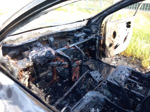spalony samochód