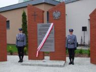 Odsłonięto Pomnik Pamięci Pomordowanych Policjantów