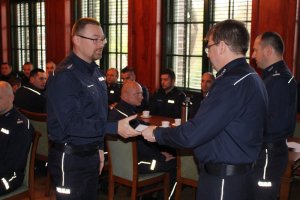 Nagrody motywacyjne dla policjantów OPP w Szczecinie