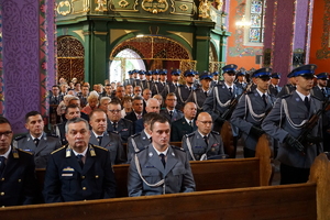 Policjanci na mszy świętej.