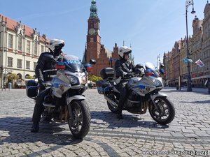 policyjni motocykliści