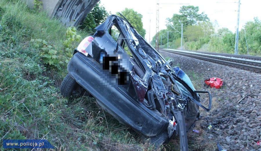 Katowice Wypadek 18.05 : 'M jak miłość': Budzyński oświadcza się Marcie : Wygrali 3:0, gromiąc rywala kolejno do 16, 10 i 12.
