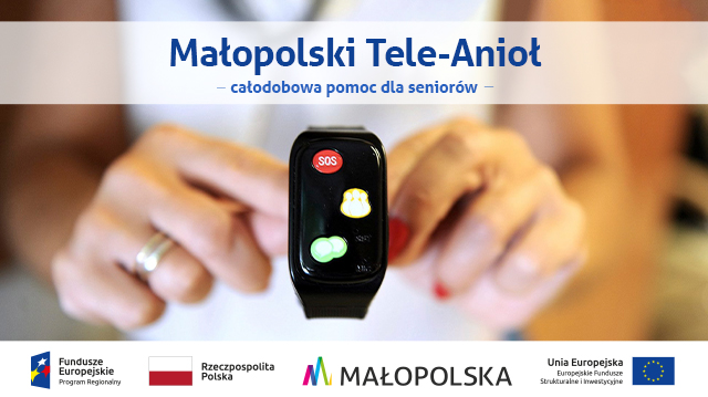 osoba trzymająca w rękach smartwatch, napis Małopolski Tele - Anioł całodobowa pomoc dla seniorów