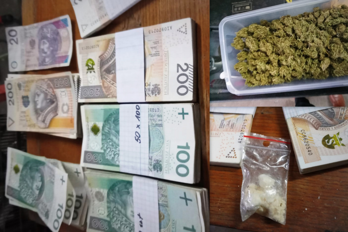 na stole leżą pieniądze, woreczki foliowe i marihuana 