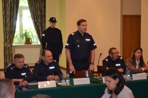Zdjęcie przedstawia naradę służbową kadry kierowniczej służb logistycznych Policji