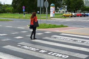 Niestandardowe oznakowanie przejść dla pieszych