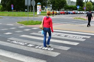 Niestandardowe oznakowanie przejść dla pieszych