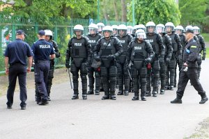 Policjanci, którzy za chwile podejmą działania