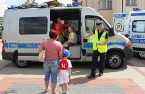 Bezpieczny pieszy: zatrzymaj się, rozejrzyj się, przechodź!