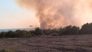 Gaszenie pożaru przez samolot