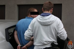 Zatrzymani oszuści podający się za policjantów CBŚ