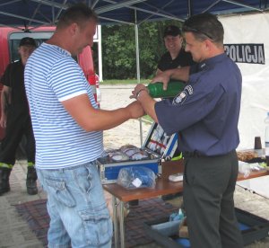 "Jabłko czy cytryna" - wspólne działania policjantów, strażaków i urzędników