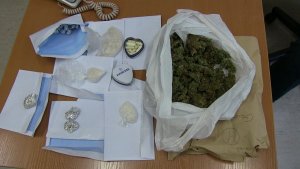 Mefedron i marihuana zabezpieczone w mieszkaniach pseudokibiców