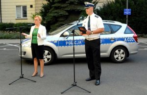 Małgorzata Woźniak, rzecznik MSW i mł. insp. Marek Konkolewski z Komendy Głównej Policji