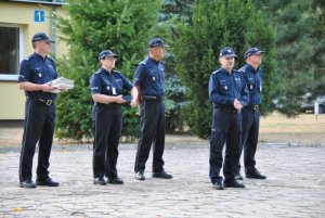 funkcjonariusze przed XV Finałem Kynologicznych Mistrzostw Policji