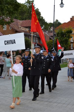 Przemarsz zespołów - Chiny