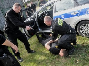 Policjanci podnoszą swoje umiejętności