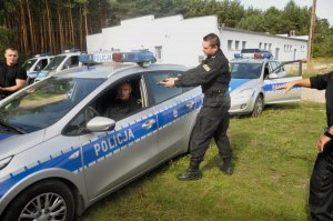 Policjanci podnoszą swoje umiejętności