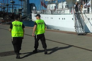 Słuchacze Szkoły Policji w Słupsku podczas służby patrolowej na terenie Gdyni