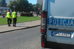 Słuchacze Szkoły Policji w Słupsku podczas służby patrolowej na terenie Gdyni