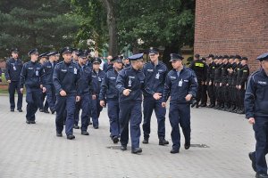 W trakcie spaceru na terenie słupskiej Szkoły Policji