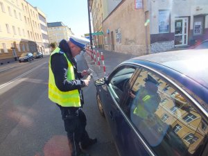 Kontrole drogowe przeprowadzane przez policjantów #1