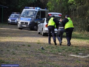 Policjanci podczas ćwiczeń