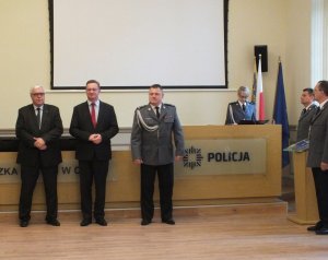 Uroczyste ślubowanie oraz wręczenie medali i odznaczeń