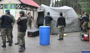 Policjanci uczestniczą w ćwiczeniach Patrol-15